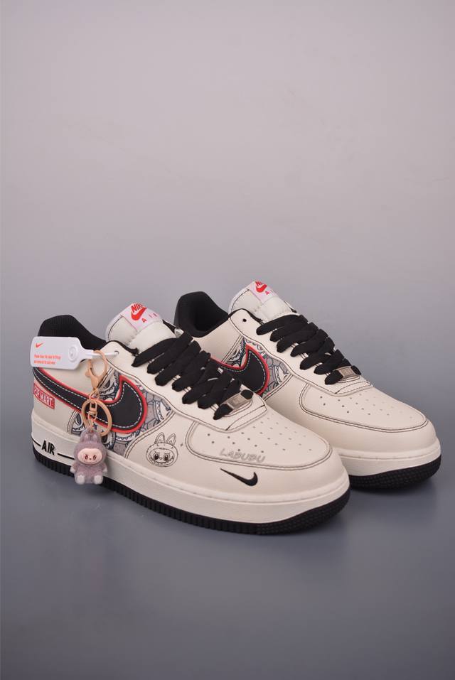 Nike Air Force 1 Low Labubu联名 原楦头原纸板 打造纯正空军版型 专注外贸渠道 全掌内置蜂窝气垫 原盒配件 原厂中底钢印、拉帮完美 官