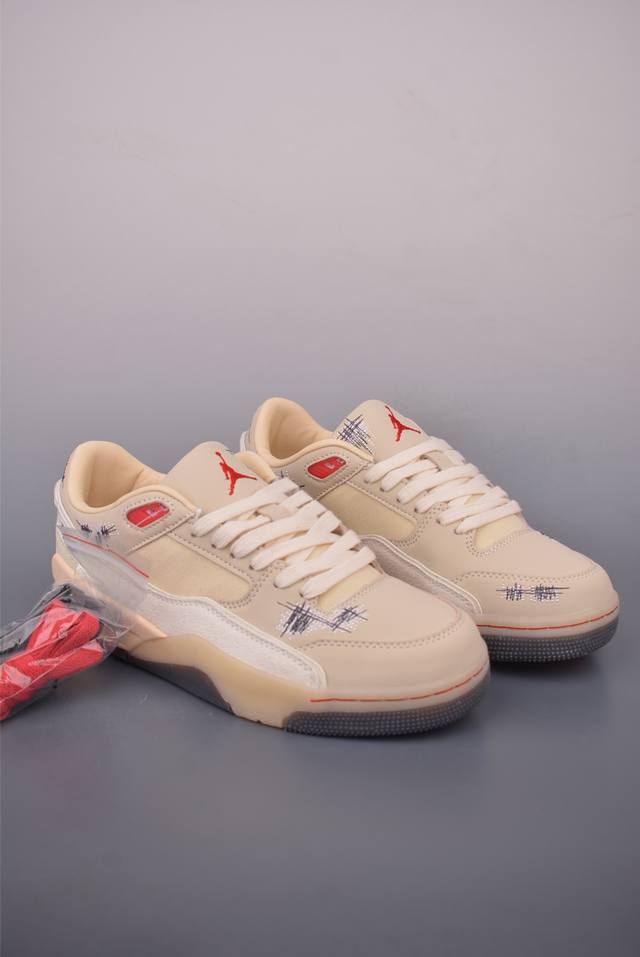 Air Jordan Flight Court 乔丹低帮复古篮球鞋 设计简约又不失复古韵味 鞋内的鞋垫柔软且有弹性 能够很好地缓冲落地时的冲击力 鞋面的材质贴合