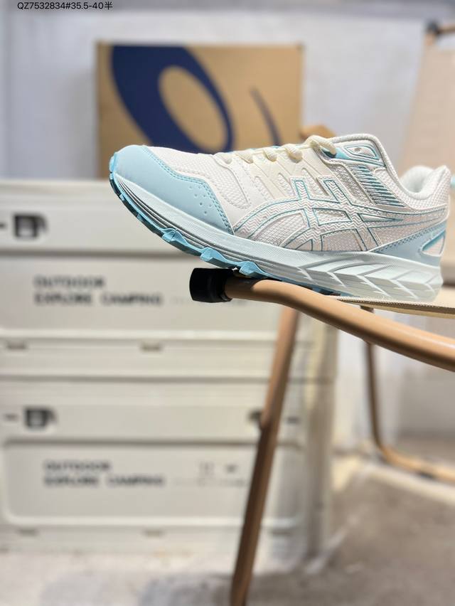 Asics Gt-Sonoma Cn亚瑟士经典跑鞋 如今机能风和户外风吹得正劲，便是主打“Urban Outdoor机能越野风格”，城市和户外场景都能轻松应对。