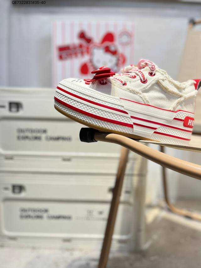 Sanrio 三丽鸥 X Old Order 联名限定 凯蒂粉蓝 马卡龙 厚底增高帆布鞋 鞋身满印的Hello Kitty 凯蒂猫图案真的好可爱 粉蓝色系的毛边