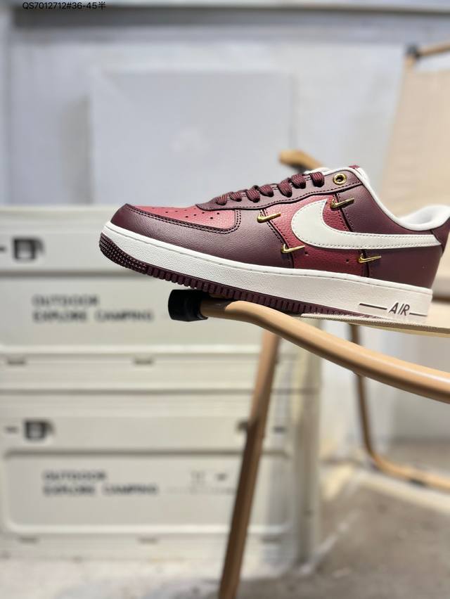 耐克 Nike Air Force 1 '07空军一号 百搭休闲运动板鞋。柔软、弹性十足的缓震性能和出色的中底设计，横跨复古与现代的外型结合Ir0485 Qs7