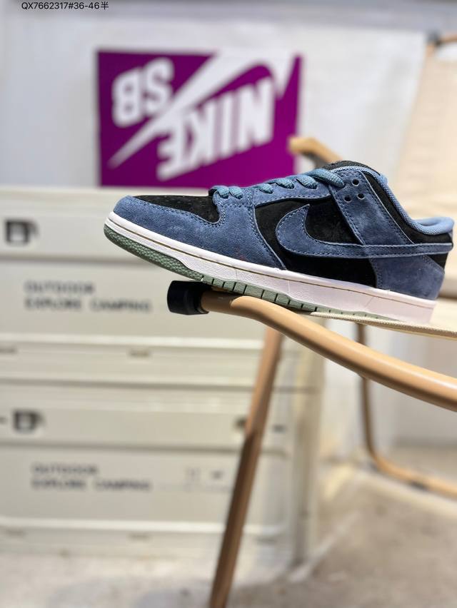耐克Nike Dunk Low 板鞋Sb系列经典百搭休闲运动板鞋加厚鞋舌的填充，使舒适性大大提升，同时也更方便穿脱中底部分则加入了脚感柔软舒适Zoomair气垫
