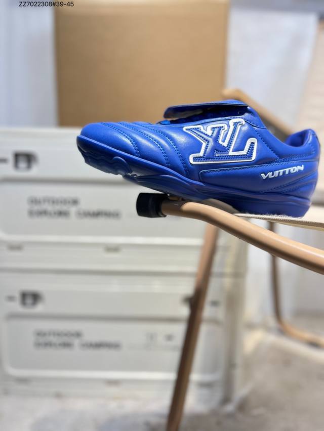 Louis Vuitton Footprint Soccer Lv 皮革 2025春夏男士系列圆头系带低帮生活休闲鞋 2025春夏系列时装展中亮相，是pharr