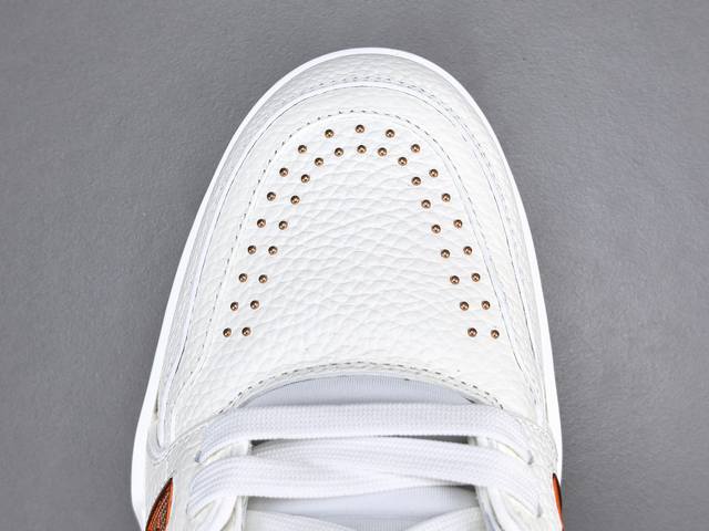 渠道优势 ！ 专柜版 驴牌 Lv Trainer 情侣限定系列 休闲 低帮 时尚板鞋 尺码38 39 40 41 42 43 44 45 46男款 注：此款比运