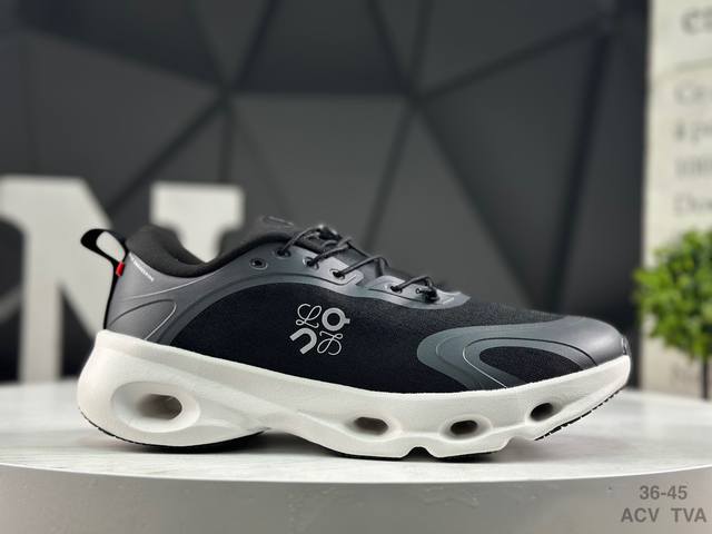 昂跑 On Loewe 男女款同款轻量舒适款运动鞋 透气缓震跑步鞋。Cloudnova家族的全新成员:Cloudnovaflux,流畅的时尚外观设计，配适你的多