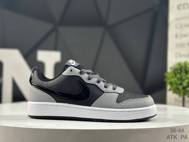 耐克 Nike Court Vision Low 百搭单品 正面、内侧、外侧、前面和后面视角看下这双白又白的小白鞋，它好像是一双经典的糅合。比较舒服简单的经典设