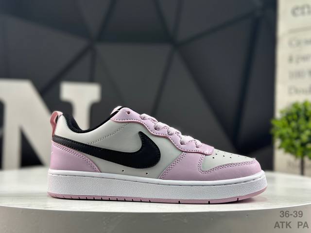 耐克 Nike Court Vision Low 百搭单品 正面、内侧、外侧、前面和后面视角看下这双白又白的小白鞋，它好像是一双经典的糅合。比较舒服简单的经典设