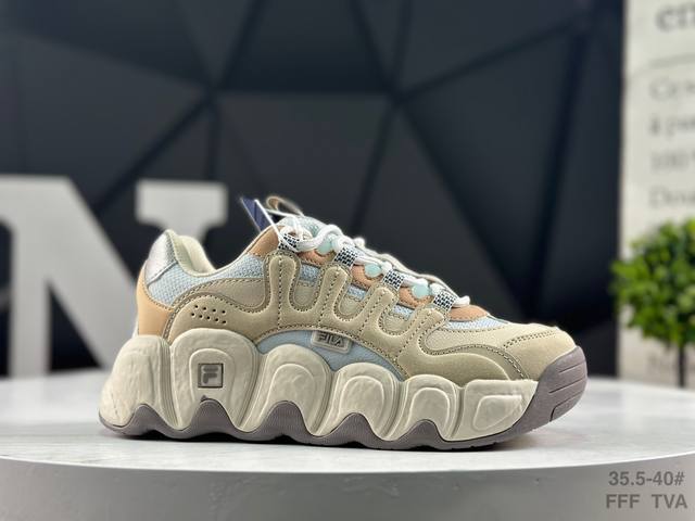 公司级Fila 斐乐百年运动时尚品牌Fila创建于1911年意大利Biella小小镇，是Fila兄弟创立的一家纺织和针织的服装品牌。百年来，Fila已经成长为世