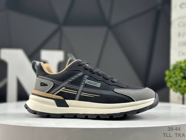 Balenciaga巴黎世家 25Ss Circuit 系列男款慢跑鞋休闲运动顶级版本 巴黎世家有史以来最适合日常的一款慢跑老爹鞋.上脚超级舒服贴合度拉满整个脚