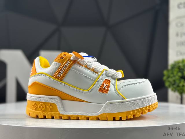 Louis Vuitton 路易威登 小胖丁 男女鞋广东原产，升级厚实抽屉礼品鞋盒及包装说明书防尘布袋物件，采用细柔小牛皮革鞋面材质，鞋垫嵌入加厚软感Eva物料