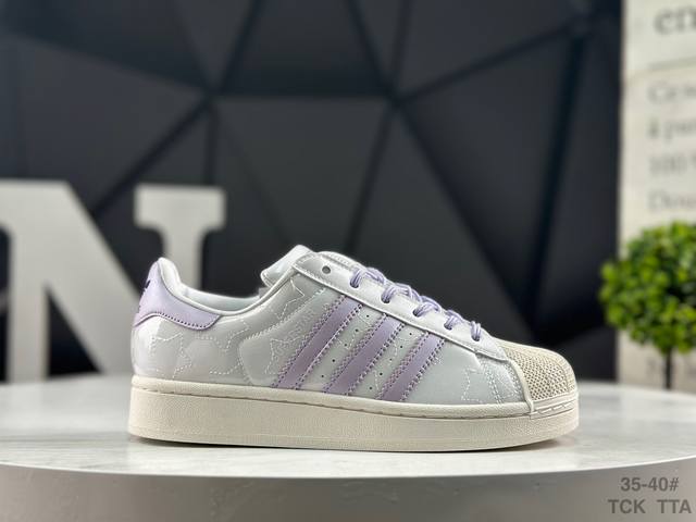 阿迪达斯 三叶草Adidas Originals Superstar 经典贝壳头系列低帮百搭休闲运动板鞋 货号： Jr6984 尺码：如图所示 Tck Tta