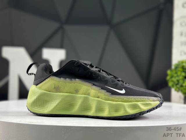 公司级 耐克 Hyein Seo X Nike Ava Rover Ava Rover 联名鞋 该鞋款采用流线型轮廓设计，鞋面结合 Tpu 网格支撑结构，中底搭