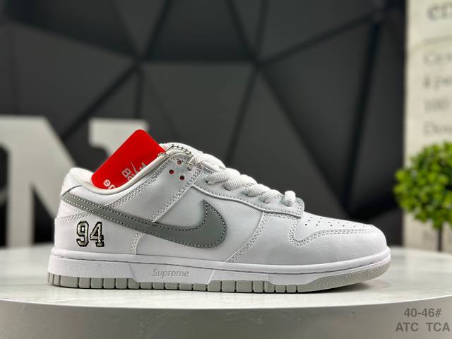 耐克 Nike Sb Dunk Low 扣篮系列 复古低帮休闲运动滑板板鞋 采用脚感柔软舒适Zoomair气垫 有效吸收滑板等极限运动在落地时带来的冲击力 为街