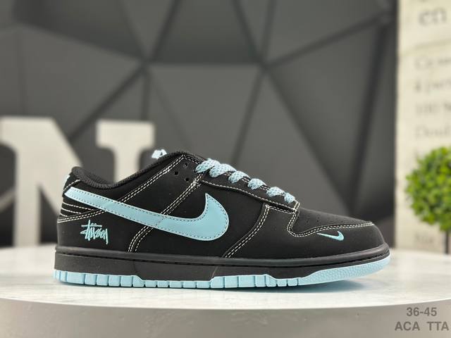耐克 Nike Dunk Low 板鞋 Sb系列经典百搭休闲运动板鞋加厚鞋舌的填充，使舒适性大大提升，同时也更方便穿脱中底部分则加入了脚感柔软舒适Zoomair