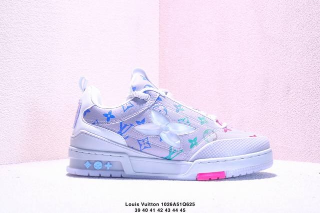 Louis Vuitton 路易威登 男女鞋配置厚实抽屉礼品鞋盒，采用荔枝纹纤维革组合粒面牛剖革鞋面材质，鞋垫嵌入软脚感Eva物料，外置Tpr光泽隔色鞋底法国巴