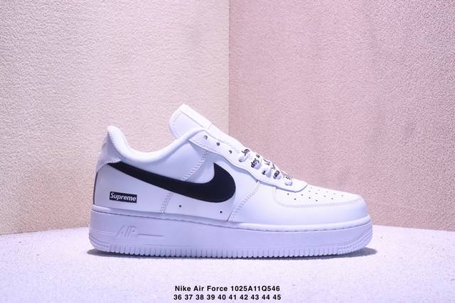 耐克Nike Air Force 7 空军一号低帮百搭休闲运动板鞋。柔软、弹性十足的缓震性能和出色的中底设计，横跨复古与现代的外型结合，造就出风靡全球三十多年的