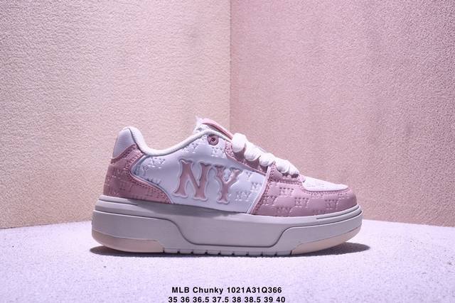 新品实拍篇 #男女鞋真标半码制#采用荔枝纹轻量克重纤维移膜皮革面鞋面材质#全新独立5Cm厘米外增高轻质发泡中底组合耐磨橡胶外底片学院穿搭爆款,Korea韩国限定