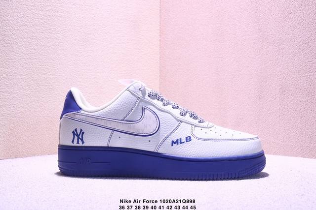 耐克Nike Air Force 1 Low 空军一号 低帮百搭休闲运动板鞋 柔软、弹性十足的缓震性能和出色的中底设计，横跨复古与现代的外型结合，造就出风靡全球
