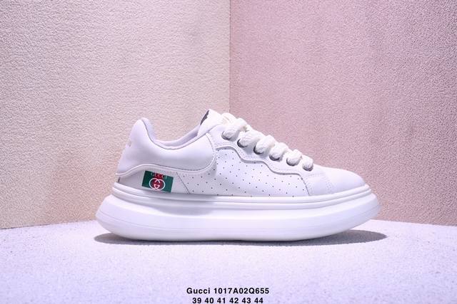 Gucci 轻奢单品鞋 广东品质原厂 高奢古驰Gucci Screener Gg High-Top Sneaker休闲潮鞋系列意大利进口超软小牛皮+刺绣搭配 原