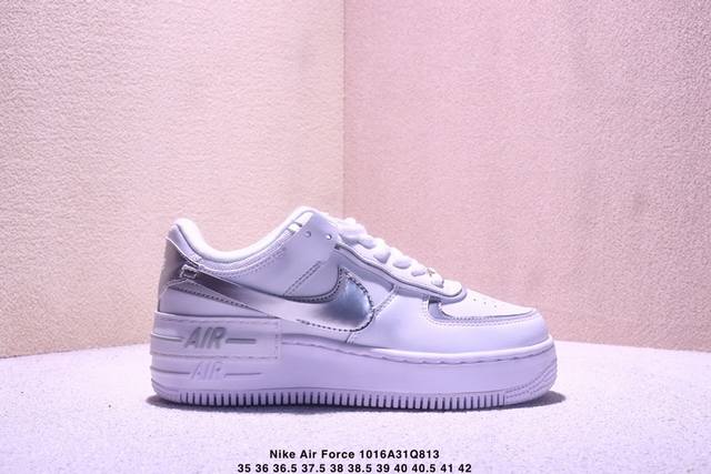 耐克Nike Air Force 1 Low 空军一号低帮百搭休闲运动板鞋。柔软、弹性十足的缓震性能和出色的中底设计，横跨复古与现代的外型结合，造就出风靡全球三
