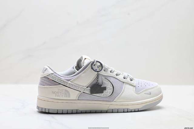 公司级Nike Dunk Low Retro ‘Diy高端定制’耐克 低帮休闲运动板鞋 原装头层材料 用料绝不含糊 独家版型蒸餾加工帶來的是更好的视觉和脚感体验