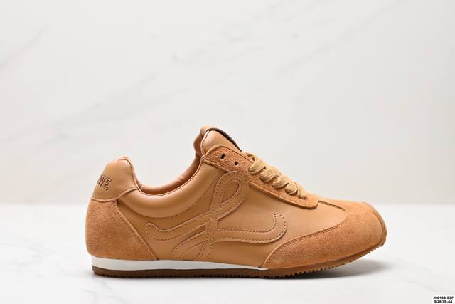 公司级Loewe Ballet Runner 罗意威 Sneakers系列阿甘复古风德训薄底百搭休闲运动鞋 广东纯原大厂出品 不对称鞋头设计 袜状内部结构 轻盈