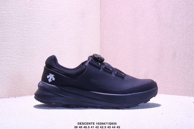 公司级迪桑特Descente Dualis Wire Wp Shield 都市通勤 Gore-Tex 时尚舒适 防滑耐磨 时尚休闲运动覆盖防水男子越野跑鞋 官方