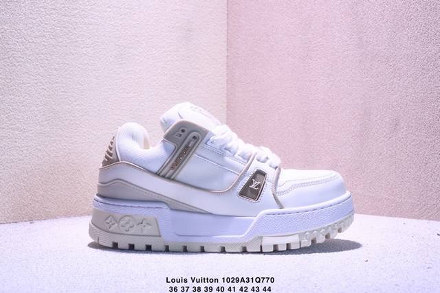 路易威登 Louis Vuitton Lv路易威登板鞋 新款 Lv Trainer最新配色运动鞋 L家 篮球鞋风格运动鞋 该鞋由艺术总监 Virgil Ablo
