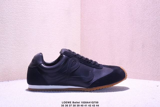 公司级Loewe罗意威 Ballet Runner 2.0小牛皮 圆头系带 低帮 生活休闲鞋 罗意威全新版大头运动鞋Ballet Runner2.0，以其独特的