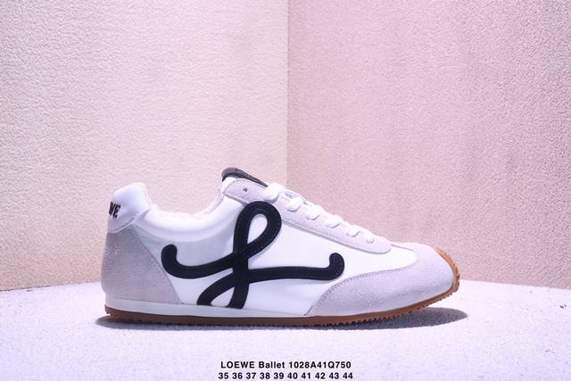 公司级Loewe罗意威 Ballet Runner 2.0小牛皮 圆头系带 低帮 生活休闲鞋 罗意威全新版大头运动鞋Ballet Runner2.0，以其独特的