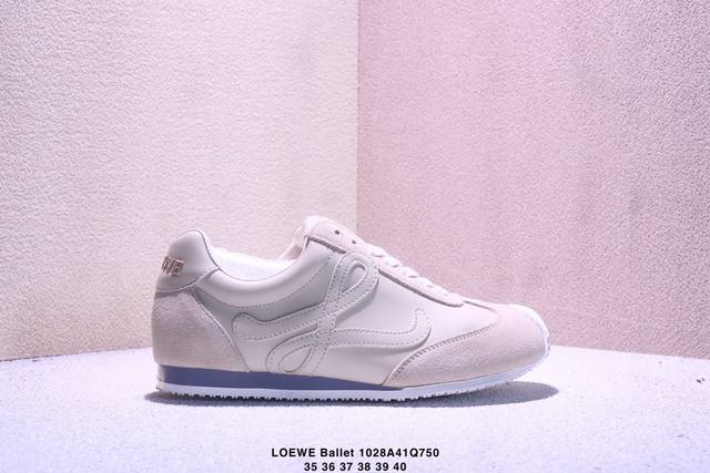 公司级Loewe罗意威 Ballet Runner 2.0小牛皮 圆头系带 低帮 生活休闲鞋 罗意威全新版大头运动鞋Ballet Runner2.0，以其独特的