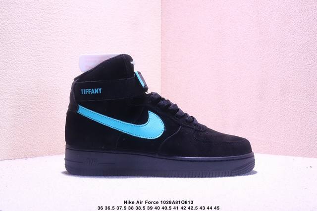 公司级耐克Nike Air Force 1 Low 空军一号低帮百搭休闲运动板鞋。柔软、弹性十足的缓震性能和出色的中底设计，横跨复古与现代的外型结合，造就出风靡
