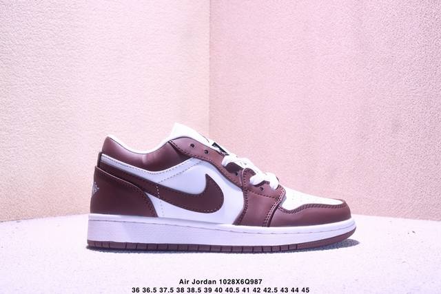 公司级Nike Air Jordan 1 Low Aj1乔1低帮休闲板鞋 同步官方配色 头层皮打造 正确满胶鞋垫 四线拉帮 原厂织唛标 鞋舌高弹海绵填充 官方货