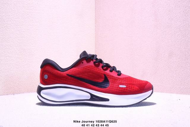 Nike 耐克 采用科技织法轻盈织物合成鞋面材质，搭载柔软厚实Comfiride 泡绵缓震组合外置防滑耐磨橡胶底片造舒适迈步体验,助力日常畅跑！耐克Nike J