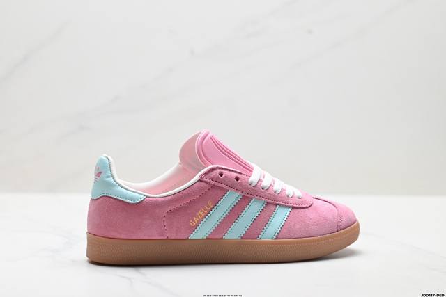 真标Adidas Originals Gazelle 阿迪达斯 三叶草休闲防滑耐磨低帮板鞋 鞋头出色设计 塑就出众贴合感 稳固的后跟贴合足部曲线设计 软弹舒适