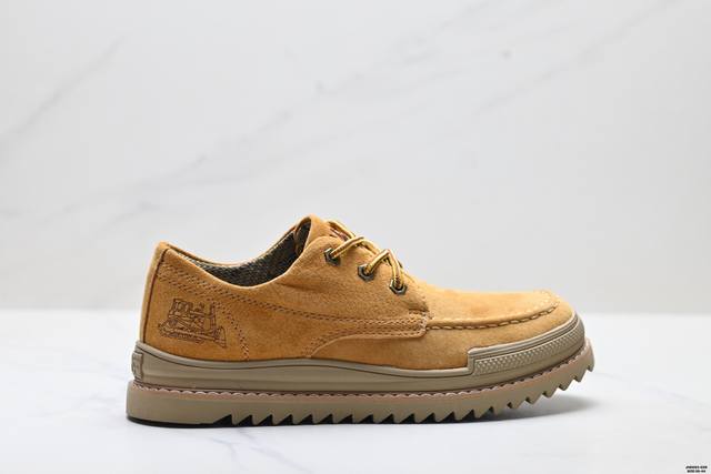 公司级Cat卡特 磨砂皮 时尚潮流 都市通勤 柔软细腻 舒适软弹户外出行 百搭男士休闲皮鞋 货号:P717287 尺码:39-44 Id:Jhd093-Dzr