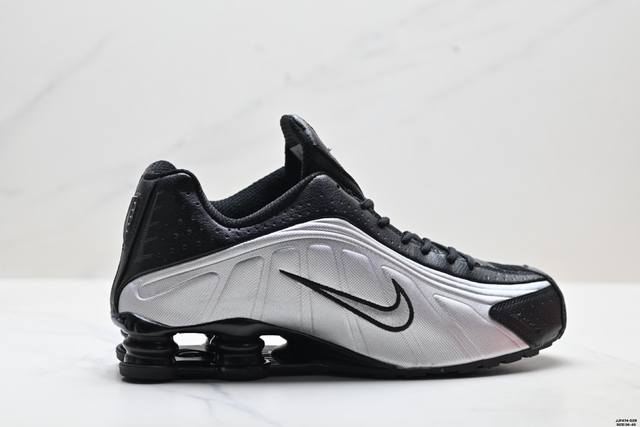 真标Nike Shox R4系列 耐克 低帮运动休闲气垫运动鞋 穿上 Nike Shox R4，重燃光盘和翻盖式手机时代。该现代经典版型结合响应灵敏的缓震配置，