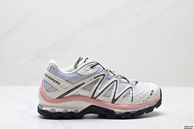 特价 公司级Salomon萨洛蒙 Xt-Quest 探索者系列户外越野跑鞋 鞋面采用Sensifit贴合技术 全方位贴合包裹脚型 鞋跟部鞋底牵引设计 提供强大的
