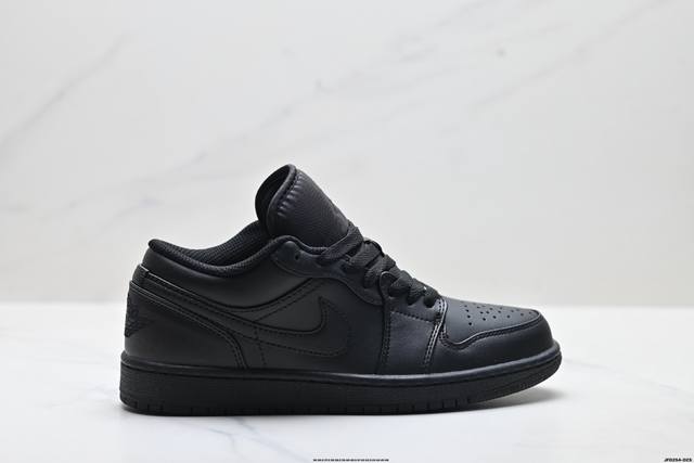 公司级Nike Air Jordan 1 Low Aj1乔1低帮休闲板鞋 同步官方配色 头层皮打造 正确满胶鞋垫 四线拉帮 原厂织唛标 鞋舌高弹海绵填充 官方货