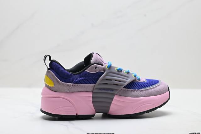 公司级Nike Jordan Trunner O S 耐克 经典百搭 透气生活休闲鞋 这款新版本以其独特的功能脱颖而出 大胆的从中底延伸到鞋眼 提供额外的支撑和