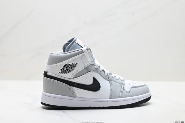 真标Nike Air Jordan 1 Retro Mid Aj1乔丹一代中帮经典复古文化休闲运动篮球鞋 货号:Ck6587-100 尺码:36 36.5 37