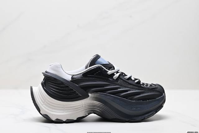 特价 公司级Adidas Xlg Mtw系列 舒适防滑透气 低帮 阿迪达斯 休闲跑步鞋 鞋面是透气网面和皮革拼接 脚感轻盈 不闷汗 每次穿着跑步都感觉脚底在自由