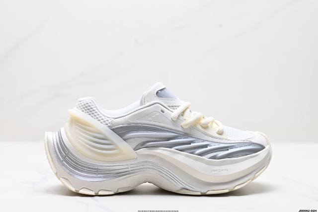 特价 公司级Adidas Xlg Mtw系列 舒适防滑透气 低帮 阿迪达斯 休闲跑步鞋 鞋面是透气网面和皮革拼接 脚感轻盈 不闷汗 每次穿着跑步都感觉脚底在自由