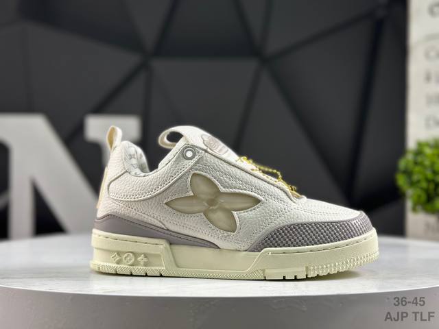 路易威登 Louis Vuitton Lv路易威登板鞋 乘风破浪的姐姐争先种草款,舒适透明底和百搭性霸屏整个时尚娱乐圈，正品1:1套楦复刻，细节调整完美主义！鞋