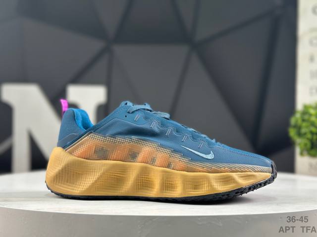 公司级 耐克 Hyein Seo X Nike Ava Rover Ava Rover 联名鞋 该鞋款采用流线型轮廓设计，鞋面结合 Tpu 网格支撑结构，中底搭