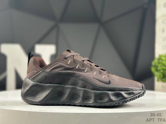 公司级 耐克 Hyein Seo X Nike Ava Rover Ava Rover 联名鞋 该鞋款采用流线型轮廓设计，鞋面结合 Tpu 网格支撑结构，中底搭