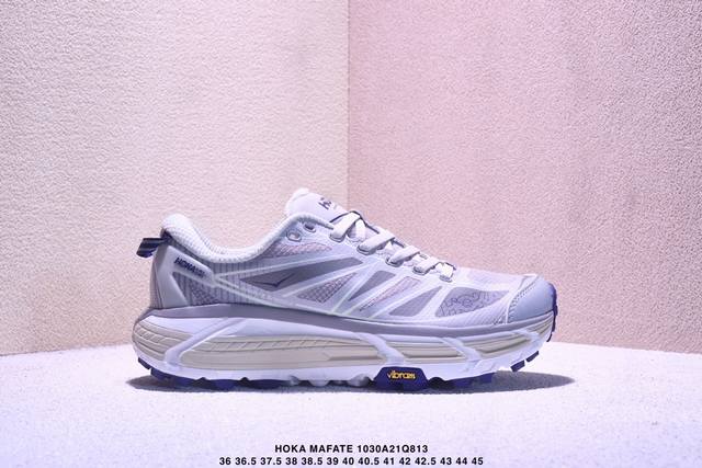 公司级Hoka Mafate Speed 2玛法特 超轻厚底轻量山地跑步鞋 滚动平衡科技和适度的脚后跟倾斜角度 可平稳步伐体验和柔软的脚感 鞋面采用了皮革相拼