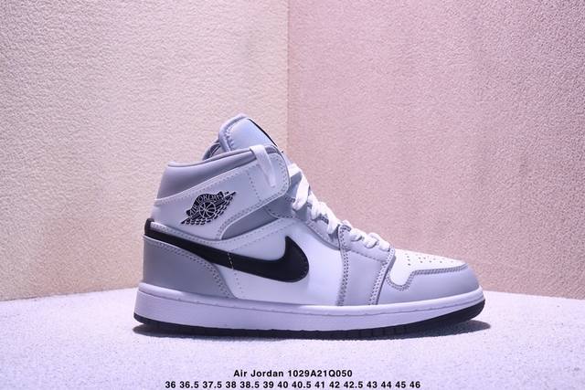 Air Jordan 1 Low Aj1乔1中高帮休闲板鞋 同步官方配色市场唯一独家头层皮打造 原鞋原档案开发 原厂皮料 原档冲孔鞋头 正确满胶鞋垫 四线拉帮