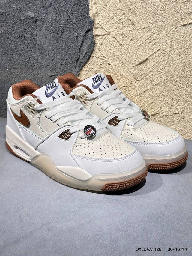 球鞋搭配小心得 #日常穿搭灵感库 #球鞋收藏故事 Nike这双白棕配色的鞋真的长在我的审美点上！简约又有质感，上脚舒服还特别百搭，感觉能从春天穿到冬天，已经迫不