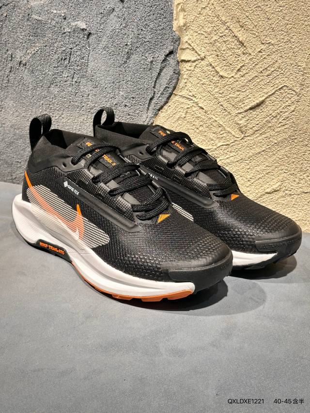 Nike Pegasus Trail 5轻盈舒适低帮 Nike Reactx 泡沫跑步鞋，设计时尚，颜色搭配亮眼，上脚效果非常吸睛。材质轻便，透气性也很好，即使